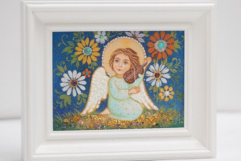 Angel with a Violin (crushed-stone picture)