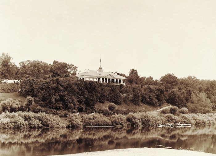 The palace at Ilyinskoye