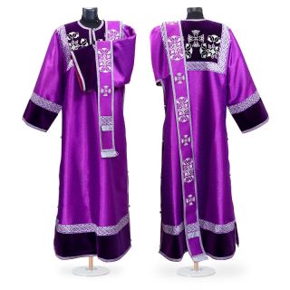 purple deacon vestment with orarion
