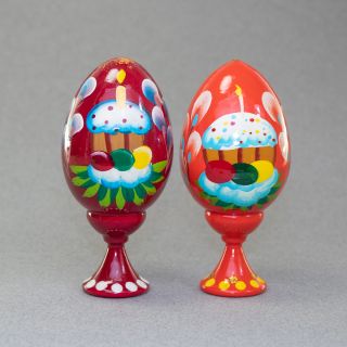 colourful easter egg with a stand