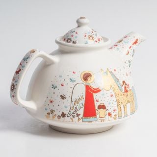 teapot with images of children's tale