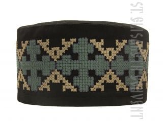 skufia with embroidered crosses 