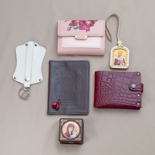leather gifts for a family