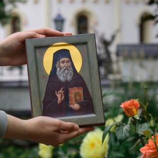 hand-painted icon of St. Nectarios of Pentapolis 