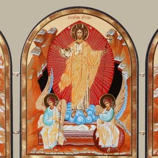 small arch triptych of the Resurrection of Christ gold and red