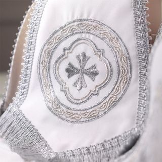 chalice covers and a veil white/silver