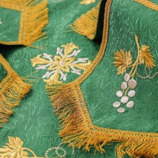 chalice covers and veil with embroidery with fringe