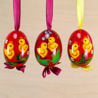 red paschal hanging eggs