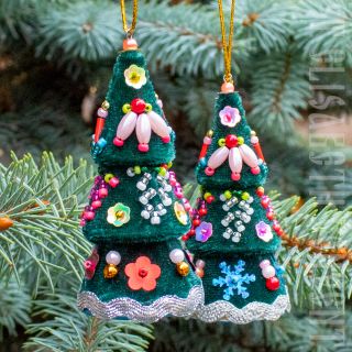 Tree beaded souvenir christmas tree 