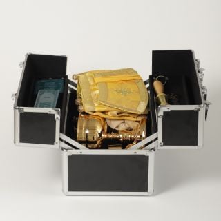 priest's travel service set