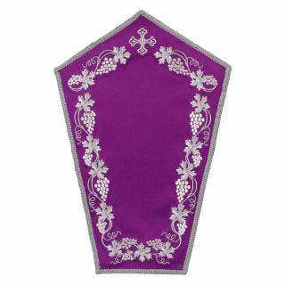 Yellow church napkin for the Holy Cross with embroidered silver grapes and cross