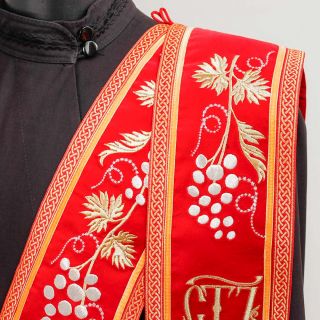 red velvet oration with embroidered grapes and Holy
