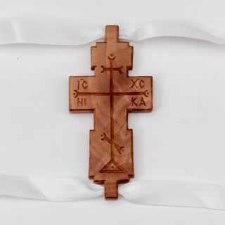 paraman with a wooden cross