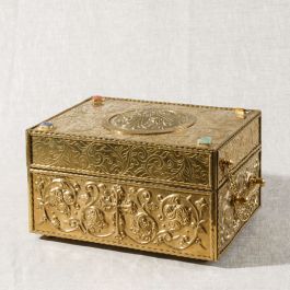 Reliquary for Holy Relics covered with gold and Gemstones - Cataalog pf ...