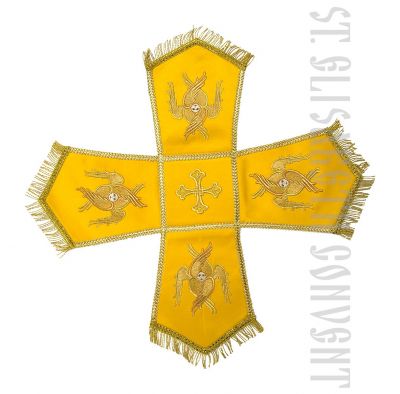 Gold chalice covers and veil decorated with embroidery 