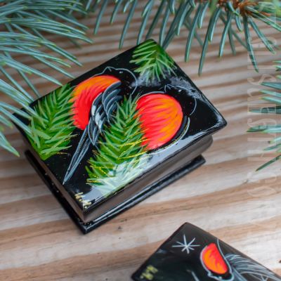 lacquer light box bullfinch