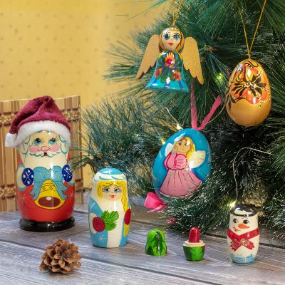 Wooden Christmas tree hangings