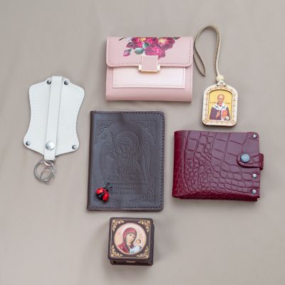 leather gifts for a family