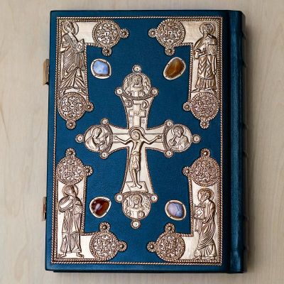 Book Cover for the Apostle with Gemstones