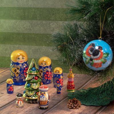 Christmas offer of decorations set