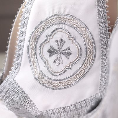 chalice covers and a veil white/silver