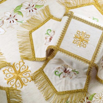 Embroidered Chalice covers and veil with Lilies embroidery made with silk threads