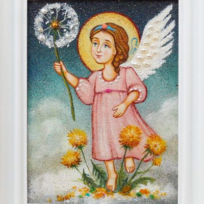 Angel carrying a Dandelion with pearls
