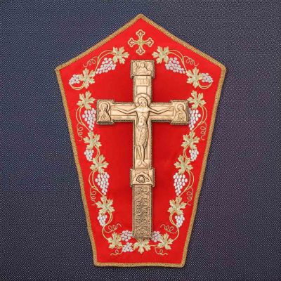 Red church napkin for the Holy Cross with embroidered grapes and cross