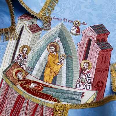 Brand-new altar vestment set for chalice with icon and embroidered lilies