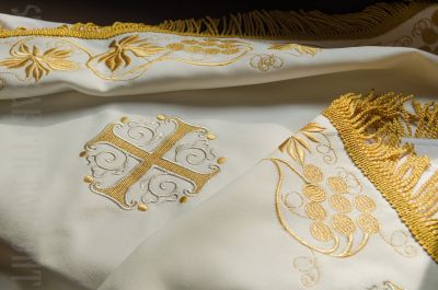 embroidered analogion top cover
