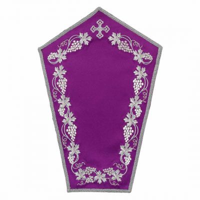 Yellow church napkin for the Holy Cross with embroidered silver grapes and cross