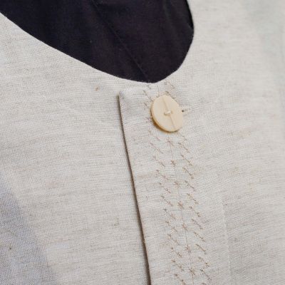 light vest for men with decorated embroidery