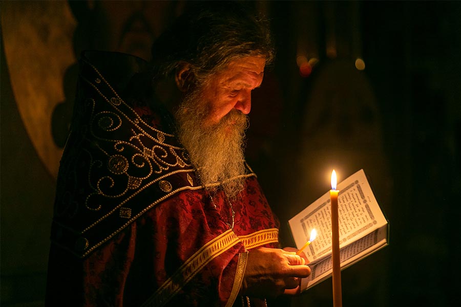 Prayer Life of a Cleric in Quotes of Russian Bishops and Priests