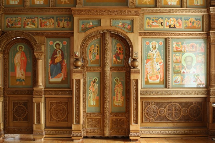 Should Royal Doors Open at Funerals? Key Exceptions for Cremation, Suicide & More (Part 3)